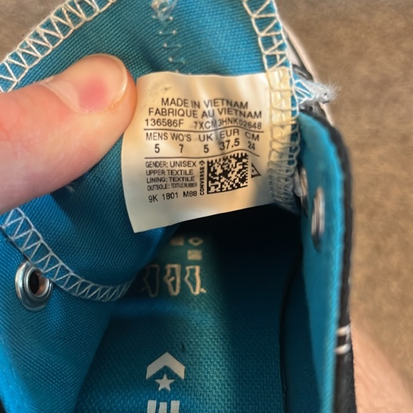 Converse size 7 - Picture 3 of 3